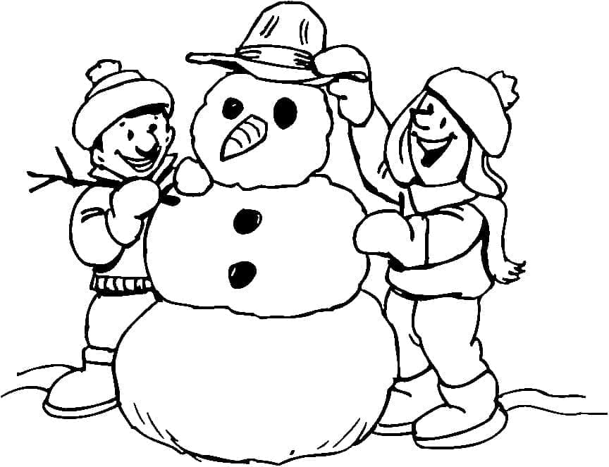 Copiii construiesc un om de zăpadă